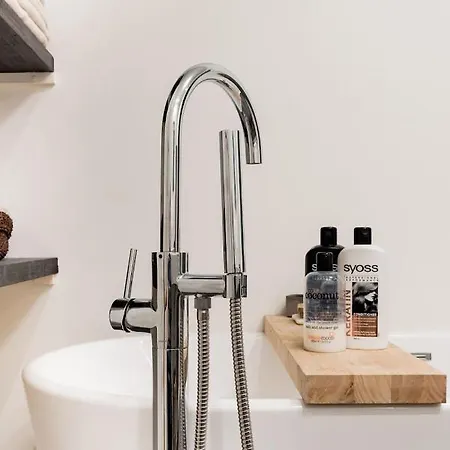 Pakhuis Nyaraló Gent